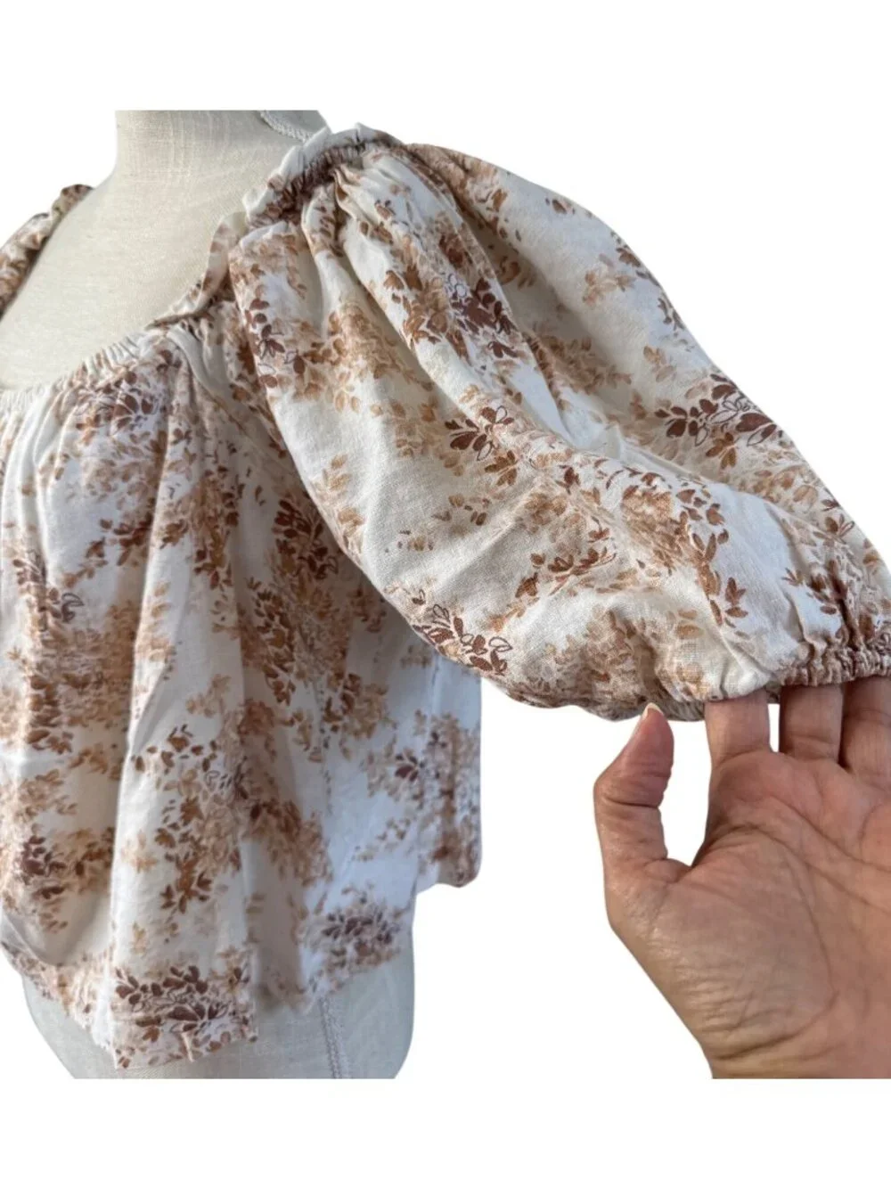 Abercrombie & Fitch Floral Puff Sleeve Top Beige/Brown L